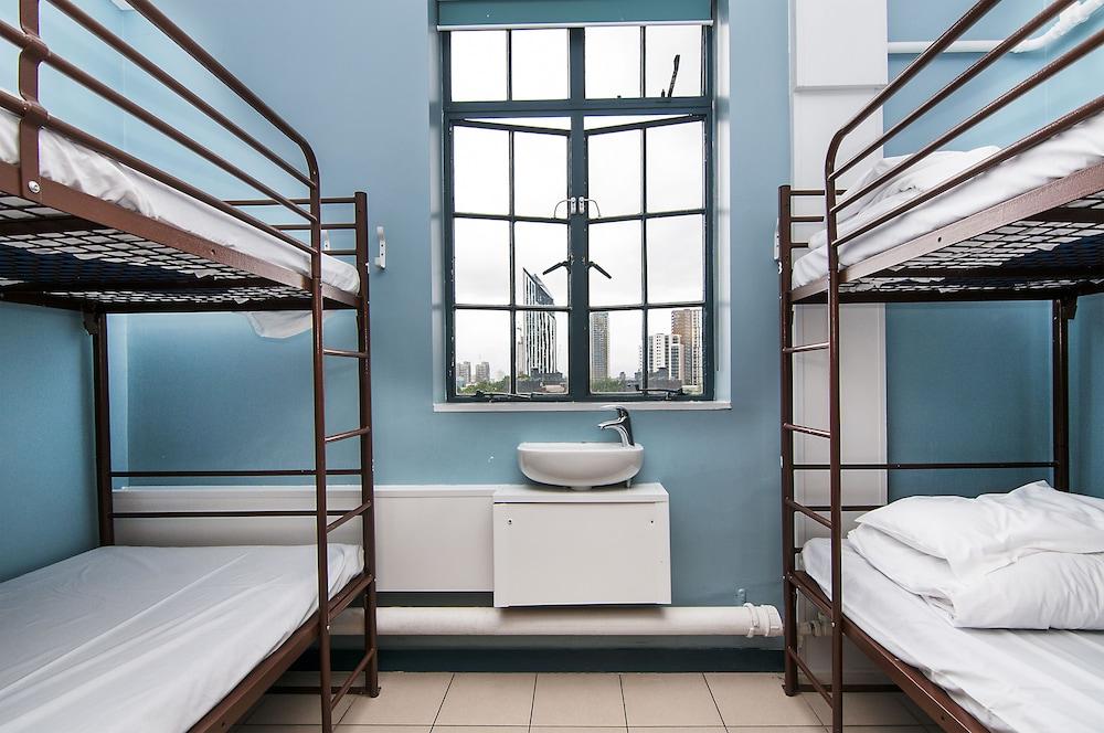 Rest Up Hostel Лондон Экстерьер фото