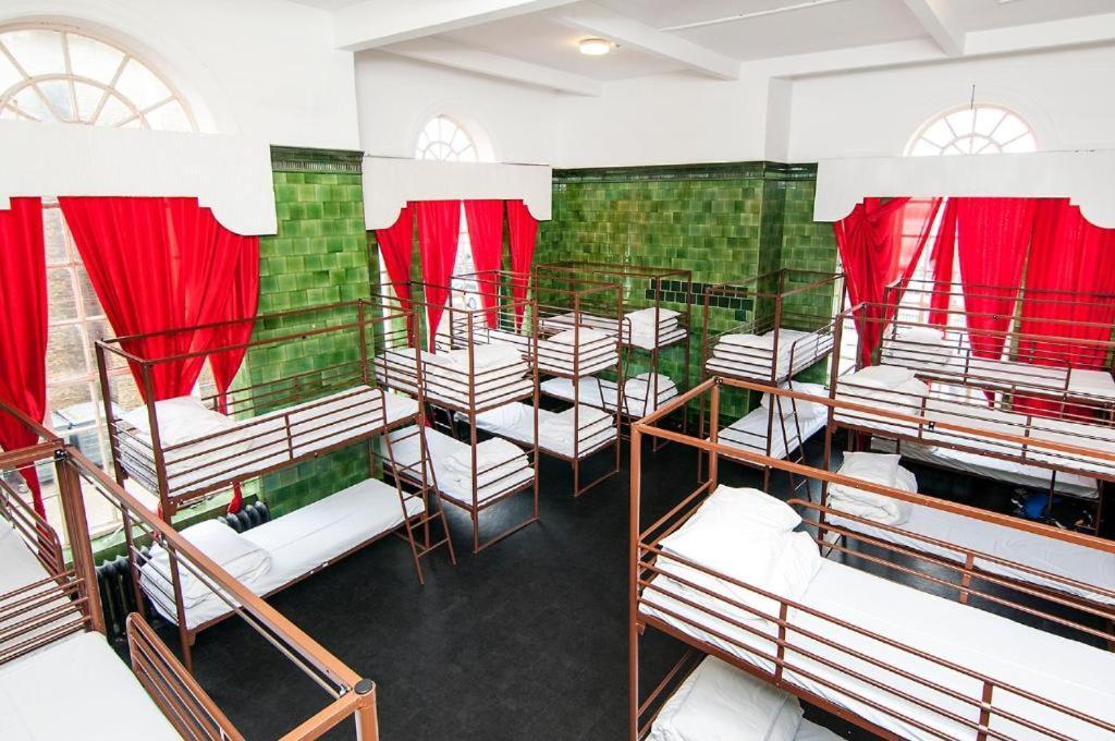 Rest Up Hostel Лондон Экстерьер фото