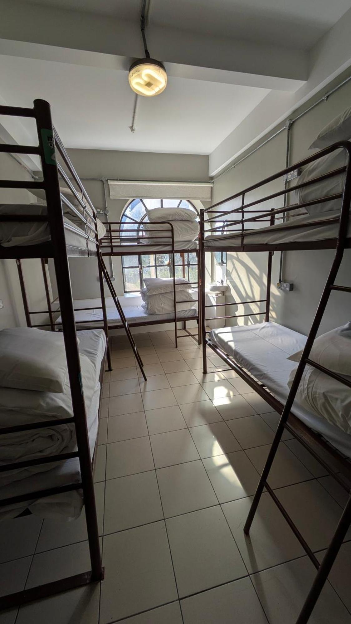 Rest Up Hostel Лондон Экстерьер фото