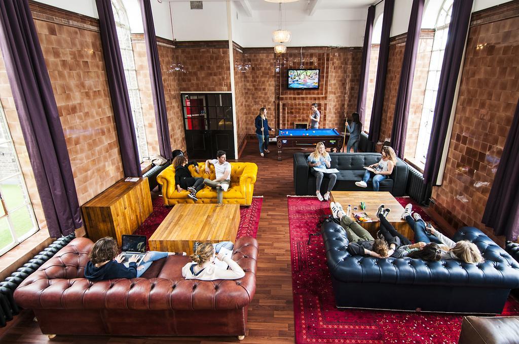 Rest Up Hostel Лондон Экстерьер фото
