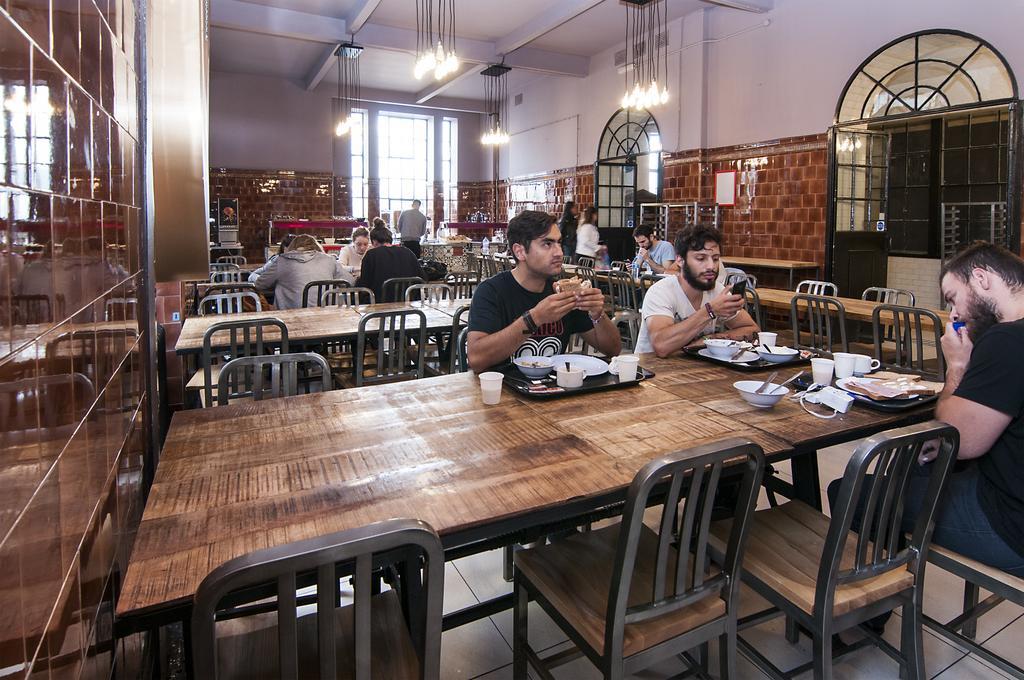 Rest Up Hostel Лондон Экстерьер фото