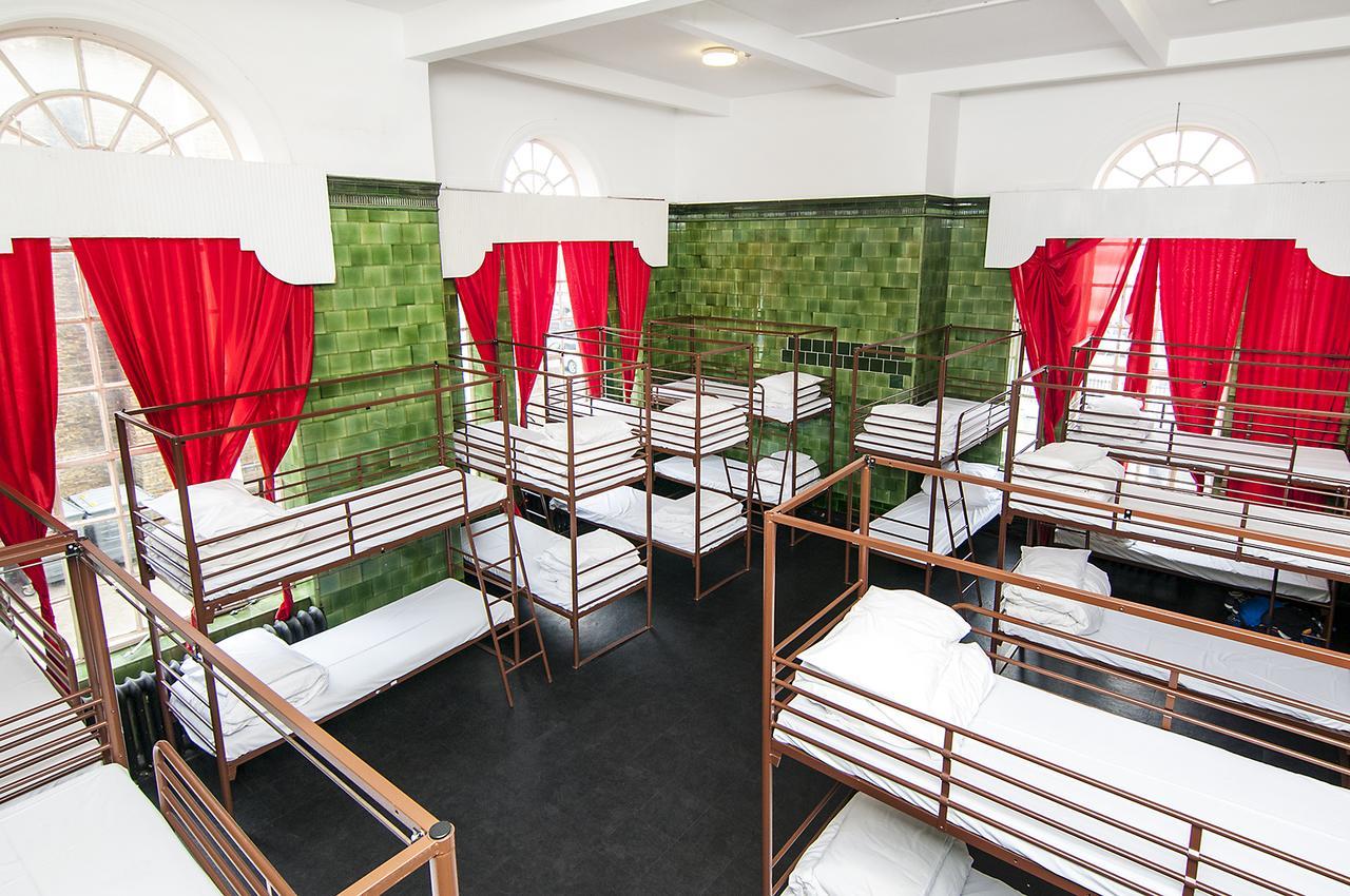 Rest Up Hostel Лондон Экстерьер фото