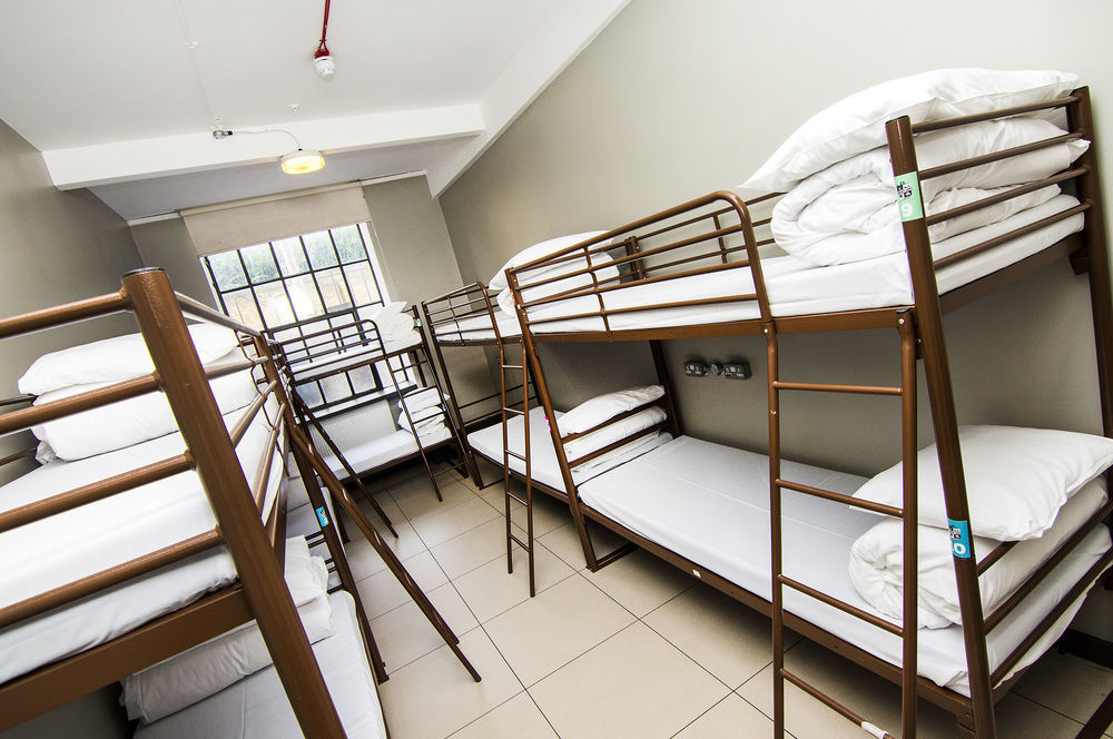 Rest Up Hostel Лондон Экстерьер фото